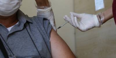 İzmir, Kovid-19'a karşı aşılamada bayramda da hız kesmeyecek