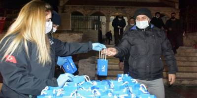 Aliağa Belediyesinden vatandaşlara kandil simidi