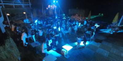 Kuşadası’nda eğlence bayramda tavan yaptı