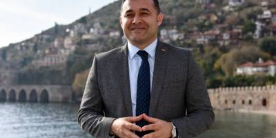 Tatilcilerin akın ettiği Alanya'nın nüfusu 1.5 milyona yaklaştı