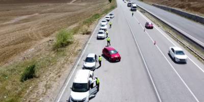 Bayram sonrası trafikte oluşan yoğunluk havadan görüntülendi