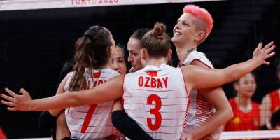 A Milli Kadın Voleybol Takımı'mız Çin'i set vermeden mağlup etti