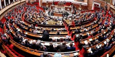 Fransa Parlamentosu, Covid-19 aşı pasaportu yasa tasarısını yeni değişikliklerle kabul etti