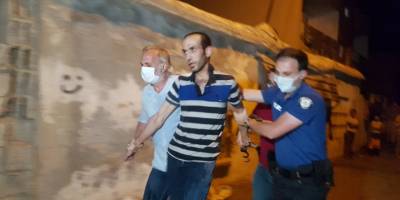 Annesini, eşini ve beş çocuğunu rehin aldı