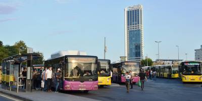 Bayram bitti mesai başladı, Megakent trafikle güne uyandı