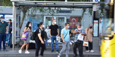 Bayram bitti mesai başladı, Megakent trafikle güne uyandı