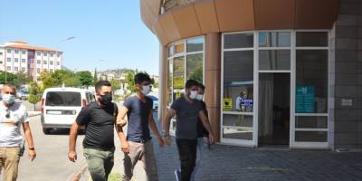 Manisa'da iki aile arasında çıkan kavgada 1 kişi öldü, 3 kişi yaralandı