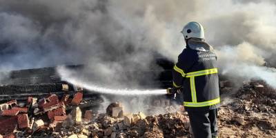 Gaziantep’teki depo yangını 6 saatte kontrol altına alındı