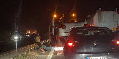 İzmir'de kaza yaptıktan sonra yanan tırın sürücüsü öldü