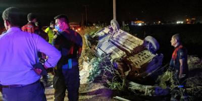 Aydın'da hafif ticari aracın devrilmesi sonucu 5 kişi yaralandı