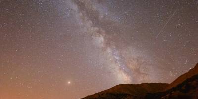 'İzmir'e meteor düştü' notuyla paylaşılan video gündem oldu: Ege Üniversitesi Gözlemevi Müdürü'nden açıklama