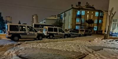 Banyoda kendini astı