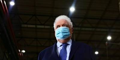 Arjantin Sağlık Bakanı, bazı kişilere kayıt dışı Kovid-19 aşısı yaptırdığı için istifa etti