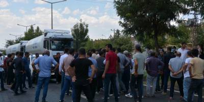 Siverek’te çiftçiler elektrik kesintilerini protesto etti