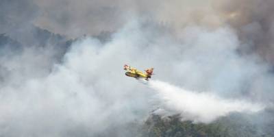Uçakların biri gidip, biri geliyor