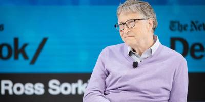 Gates, pedofili ağı yöneten Epstein ile dostluğu için 'devasa hataydı' dedi