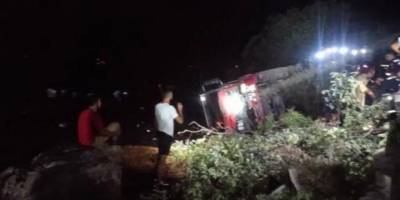 Marmaris’te itfaiye aracı devrildi