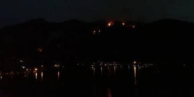 Marmaris’te gece devam eden yangın havadan görüntülendi