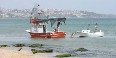 Sinop’ta fırtınada can pazarı: Boğulma tehlikesi geçiren 4 kişi kurtarıldı