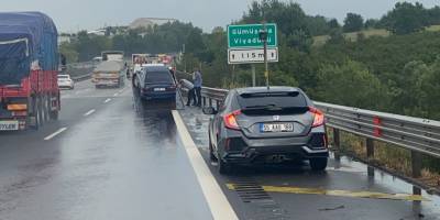 Kazayı gören kaza yaptı: 8 araç birbirine girdi 1 kişi yaralandı
