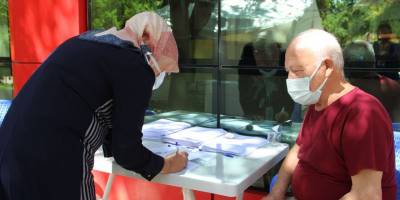 Manisa’da randevusuz aşı çadırına büyük ilgi