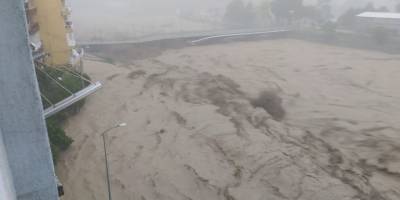 Sinop'ta sel: Ayancık Çayı taştı