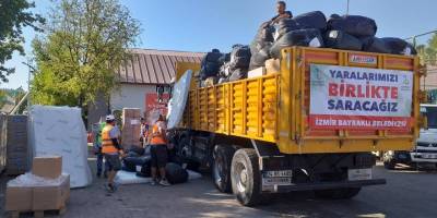 Bayraklı'dan Marmaris'e bir kamyon dolusu yardım