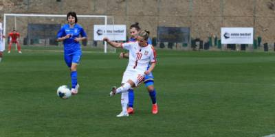 Kadın millilerden Alanya’da turnuva