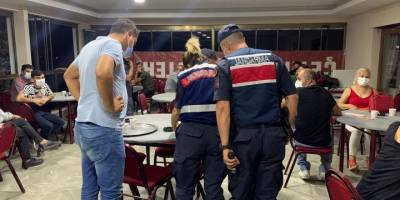 Menderes'te kumar baskını! 30 Kişiye ceza yağdı...