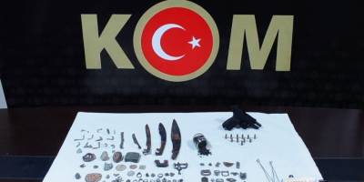 Tarsus’ta Roma dönemine ait 159 parça tarihi eser ele geçirildi