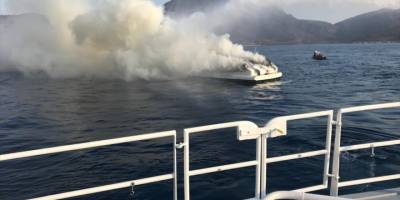 Bodrum'da yangın çıkan teknedeki 5 kişi kurtarıldı