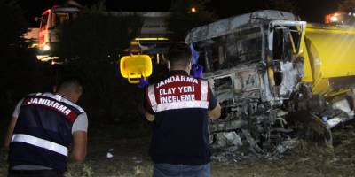 Yoldan çıkan tanker boş arazide alev topuna döndü