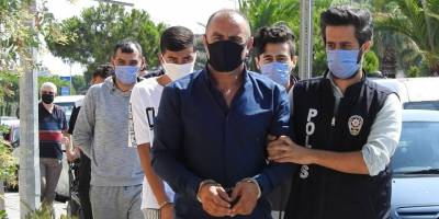 Alaçatı cinayetinde yeni gelişme: 4 şüpheli adliyede