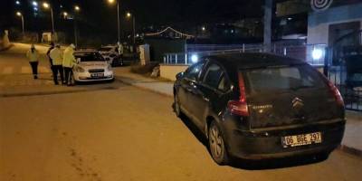 ‘Dur’ ihtarına uymayan şüpheli sürücü aracını bırakıp kaçtı