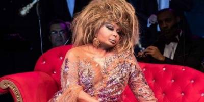 Orkestrası gözaltında Diva balık keyfinde!