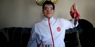 Cumhurbaşkanı'ndan sporcu bursu belgesini aldı, gözünü olimpiyatlara dikti