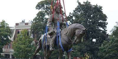 ABD’de Floyd protestolarında hedef alınan bir heykel daha kaldırıldı