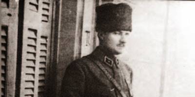 MSB, İzmir'in düşman işgalinden kurtuluş dönemine ait tarihi fotoğraflar paylaştı