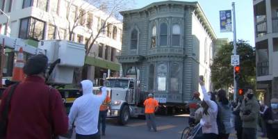 ABD’de 139 yıllık 2 katlı ev yeni adresine taşındı