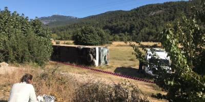 Muğla'da Ukraynalı turistleri taşıyan otobüs ile öğrenci servisi çarpıştı: 1 ölü, 35 yaralı