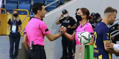 Tarihte ilk kez evli çift birlikte maç yönetti