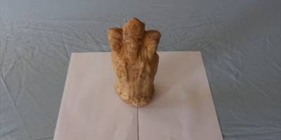 Kütahya'da durdurulan araçta 3 başlı heykel ele geçirildi