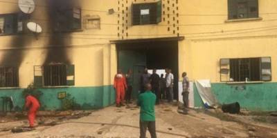 Nijerya’da cezaevine silahlı baskın: 240 mahkum firar etti