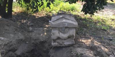 İzmir'de 750 bin dolara yurt dışına lahit satmak isteyen 2 kişi tutuklandı