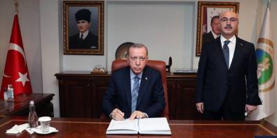 Cumhurbaşkanı Erdoğan, İzmir Valiliğini ziyaret etti