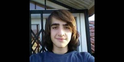 İzmir'de devrilen motosikletin genç sürücüsü hayatını kaybetti