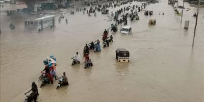 Pakistan’da sel: Sokaklar sular altında kaldı