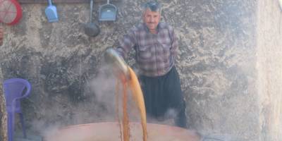 Gaziantep’te üzüm pekmezi mesaisi