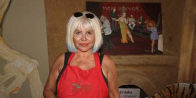 Ressam ve heykeltıraş Sevgi Erdaha Sonsuz Şükran Köyü’ndeki evini atölyeye dönüştürdü