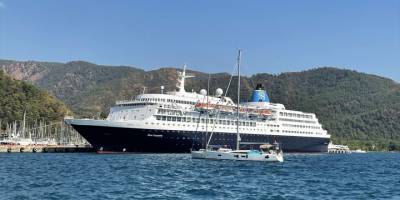 Bahama bayraklı kruvaziyer "Blue Sapphire" Marmaris'e geldi